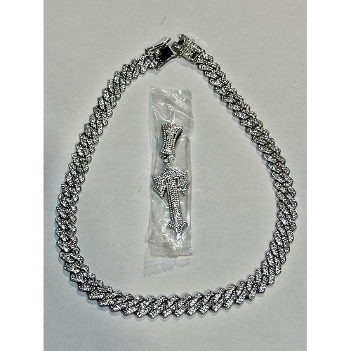 949 - Iced Cuban Thick Chain With Pendant