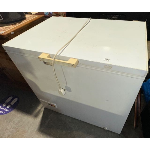 600 - Frigidaire Chest Freezer - Approx 3'2 x 2'2 x 2'11