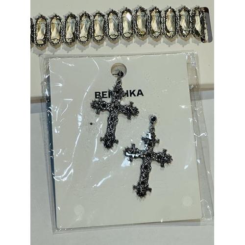 1011 - Zara Choker + Bershka Cross Earrings