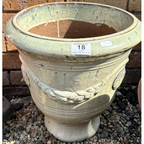 Lot 18        