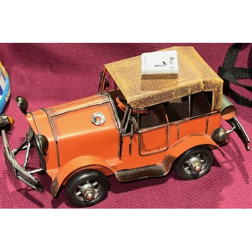 116 - Tin Vintage Car