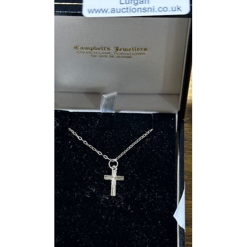 1192 - Fine 9ct Necklace With Ornate Cross Pendant