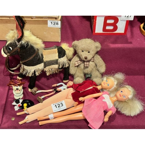 Lot 123       