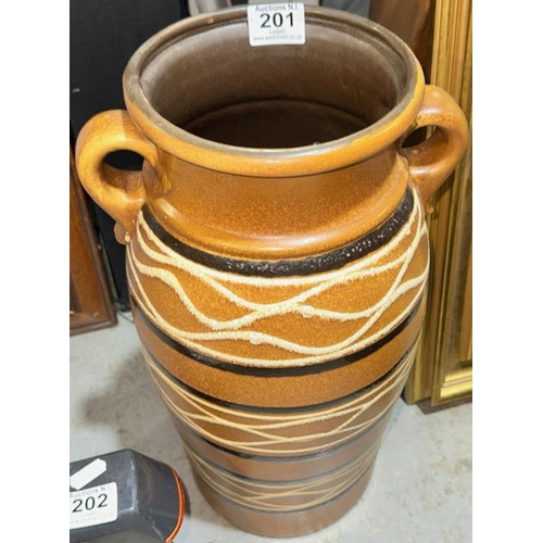 Lot 201       