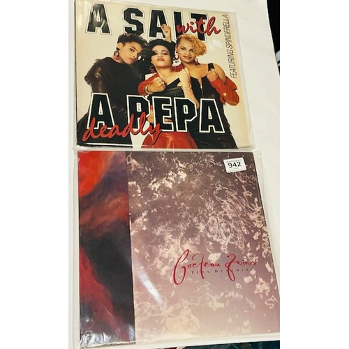 942 - Cocteau Twins LP 