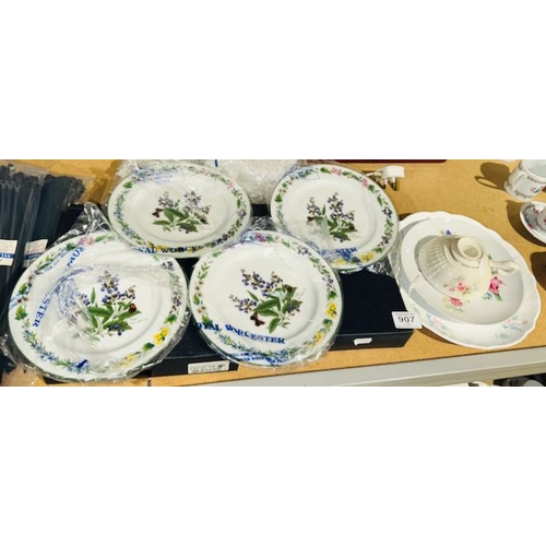 907 - 4 x Royal Worchester Plates In Box+ Other Collectibles Incl Donegal