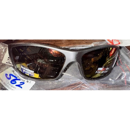 Lot 562       