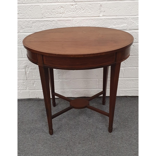 498 - Regency oval walnut parlour table with tapered legs, 30