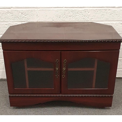 499 - 2 Door Antique style mahogany TV Cabinet, 33