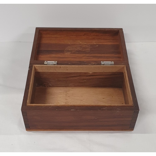 559 - A good quality wooden work box