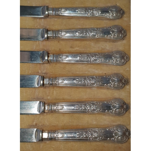 213 - Cased set of Stirling silver handled butter knives