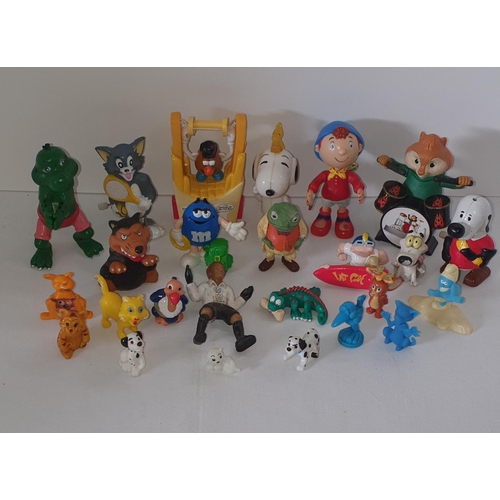 285 - Group of collectible character plastic figures including Noddy, Snoopy, M&M Tom & Jerry