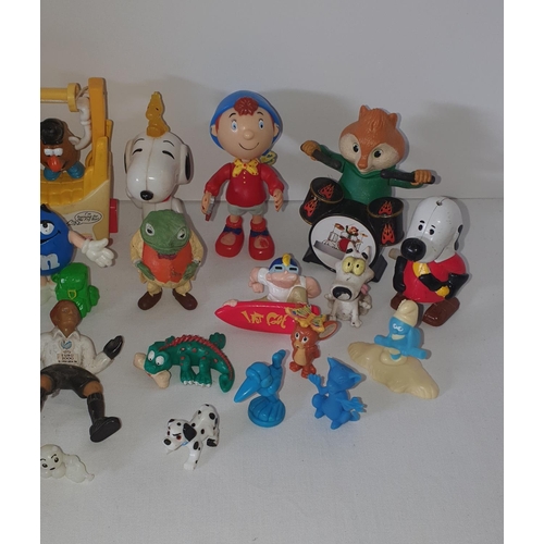 285 - Group of collectible character plastic figures including Noddy, Snoopy, M&M Tom & Jerry