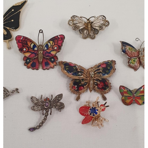 210 - Fine collection of insect brooches, mainly butterflies, including enamelled examples