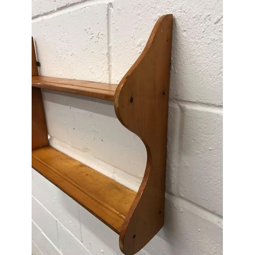 568 - Pine wall mounted plate rack