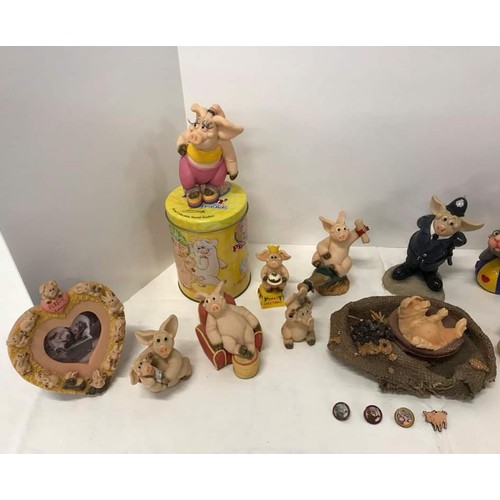 394 - Good collection of Piggin' ornaments including boxed examples, picture frame and badges