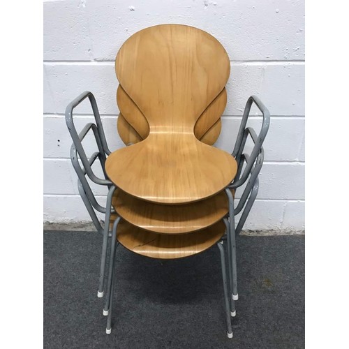 569 - Group of 6 retro bentwood, metal framed butterfly carver chairs (Stackable)