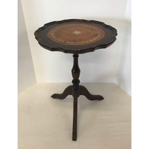 579 - Brown leatherette wine table, h19