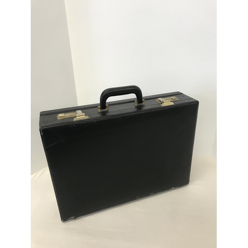 117 - Black leather briefcase with combination locks [010 / 210 ]