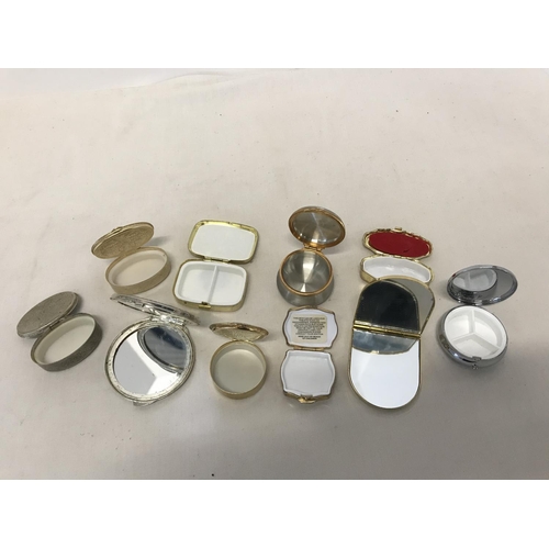 408 - Group of pill boxes and compacts including a Stratton example