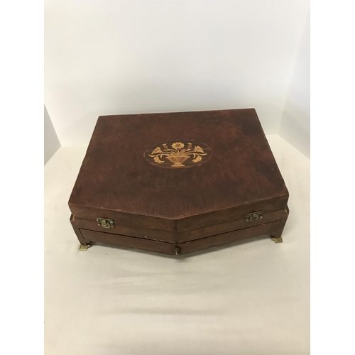 205 - Large good quality wooden veneer jewellery box containing large quantity of costume jewellery