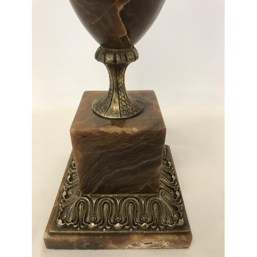 148 - Large brown marble base an bodied brass table lamp in Grecian style, 19