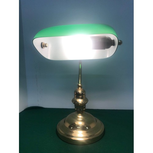 122 - Modern brass bankers lamp