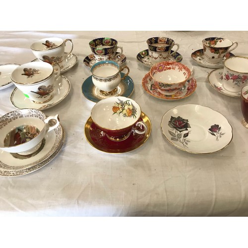 92 - Collection of single tea cups and saucers