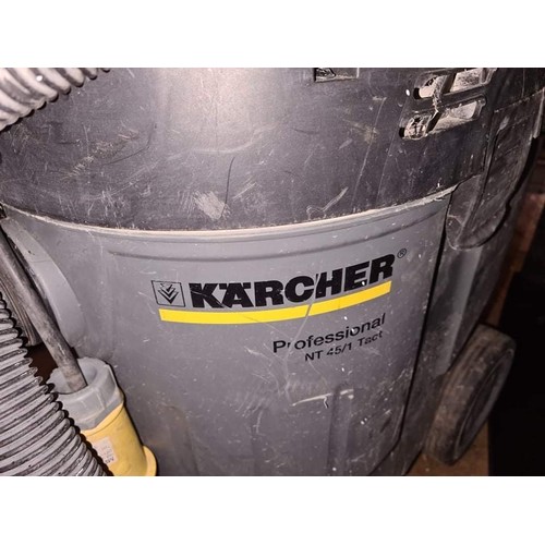 363 - Industrial KARCHER 110  volt carpet cleaner