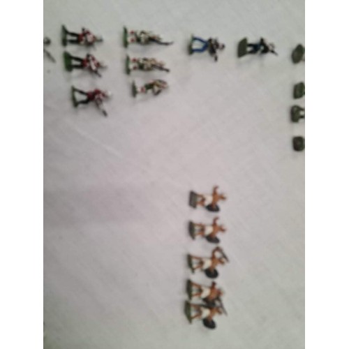 352 - Miniature lead soldiers hand painted