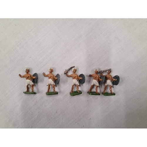 352 - Miniature lead soldiers hand painted