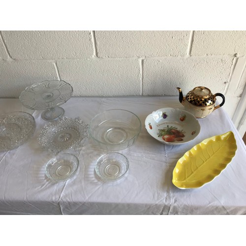 473 - Collection of clear glass display wares and leaf plates and teapot