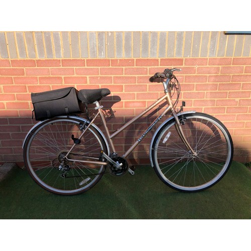 51 - Ladies Crestview diamond back with saddle bag