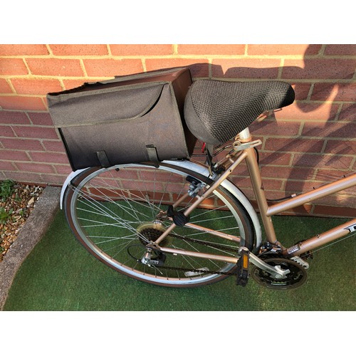 51 - Ladies Crestview diamond back with saddle bag