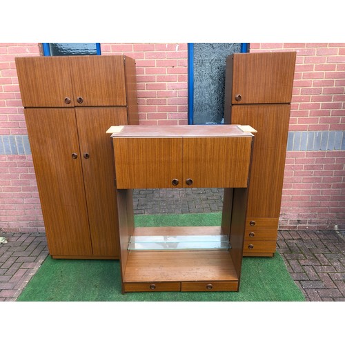 63 - 3 piece bedroom set please see all pictures