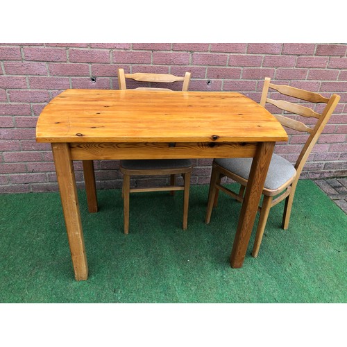90 - Small pine breakfast table with two café style chairs (see all photos)