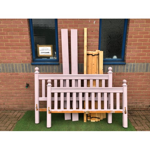 101 - A painted lilac pine double bed