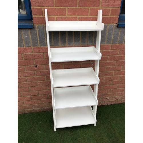 108 - Whit waterfall set of shelving