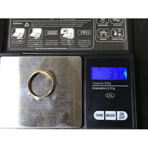 20 - 9ct gold and Diamond ring in size X (3.15g)