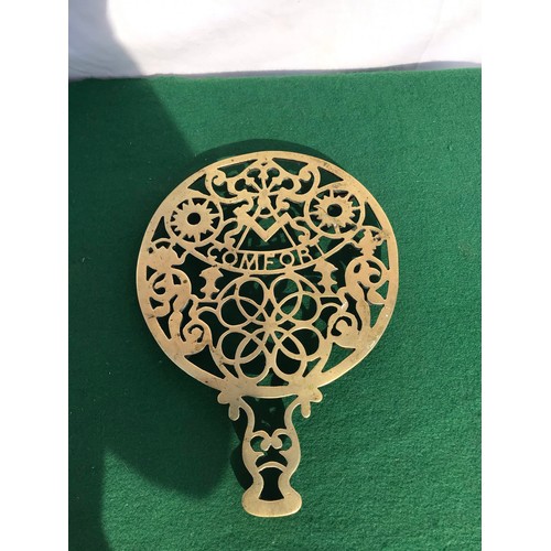 31 - Solid Brass Trivet  [ comfort Masons ]
