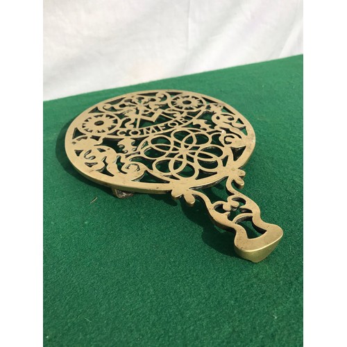 31 - Solid Brass Trivet  [ comfort Masons ]