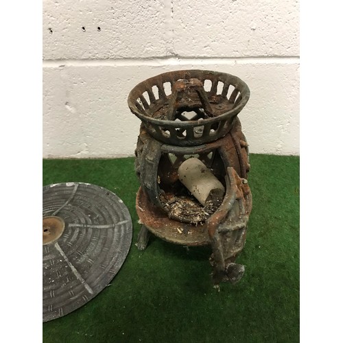 102 - Metal oriental style pergola tea light lantern