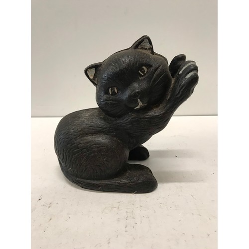 15 - Black cast metal Kittern