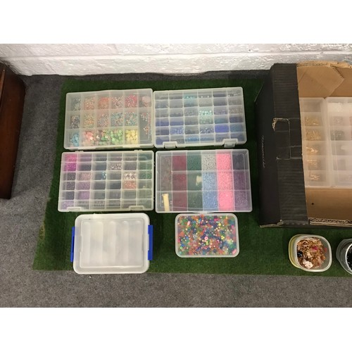 105 - Quantity of craft wear in plastic trays