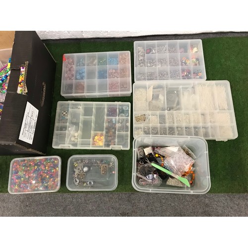 105 - Quantity of craft wear in plastic trays