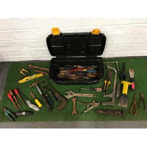 113 - 1 x plastic tool box with contents of tools see all pictures