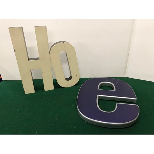 85 - 3 x oversized letters H O E