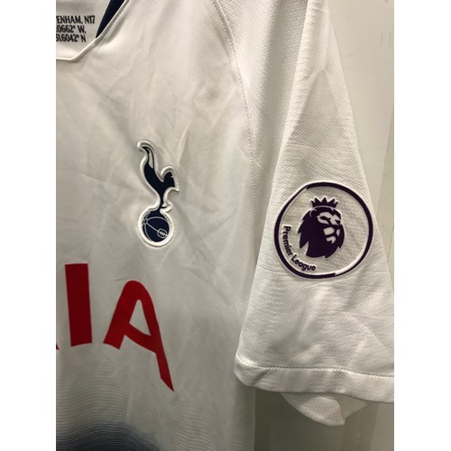 83 - Tottenham Hotspur youth kit