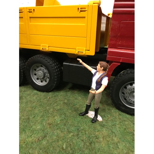 237 - Large M A N tipper truck and digger see all pictures