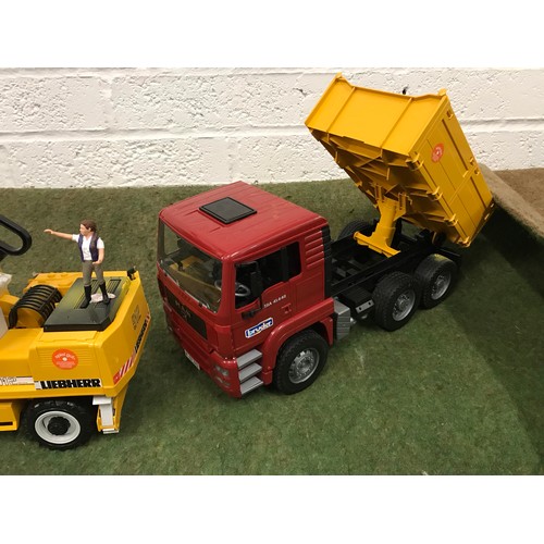 237 - Large M A N tipper truck and digger see all pictures